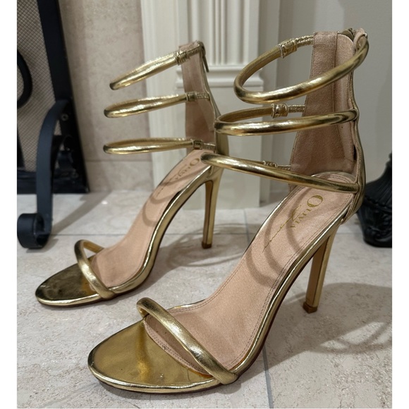 Olivia Heels - Picture 3 of 7